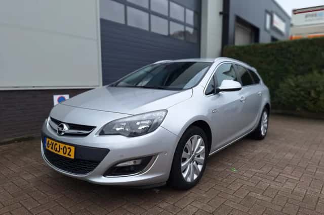 Opel Astra (2014) thumbnail 5