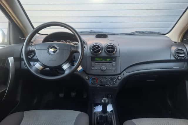 Chevrolet Aveo (2009) thumbnail 2