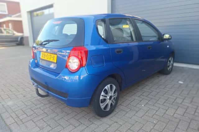 Chevrolet Aveo (2009) thumbnail 3