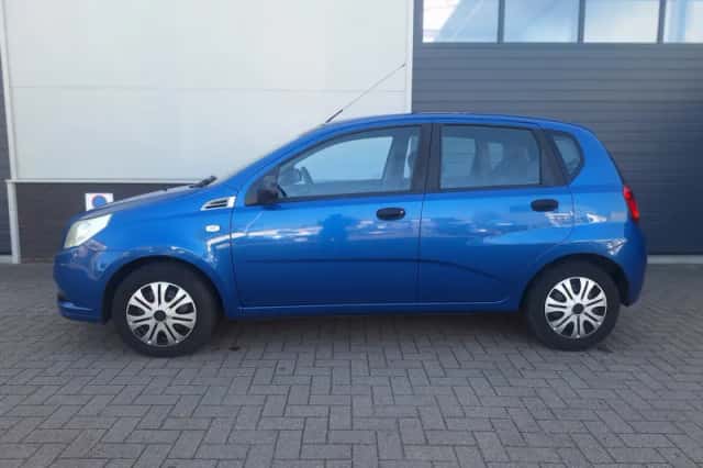Chevrolet Aveo (2009) thumbnail 6
