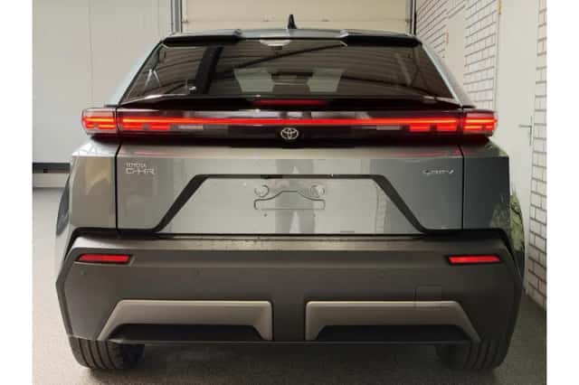 Toyota C-HR+ (2026) thumbnail 4