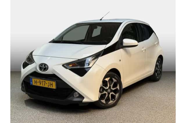 Toyota Aygo (2020) thumbnail 1