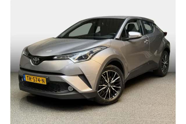 Toyota C-HR (2018) thumbnail 1