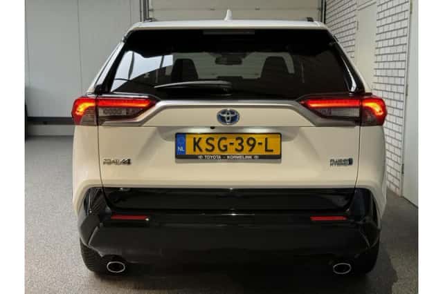 Toyota RAV4 (2024) thumbnail 4