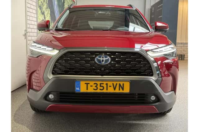 Toyota Corolla Cross (2023) thumbnail 3