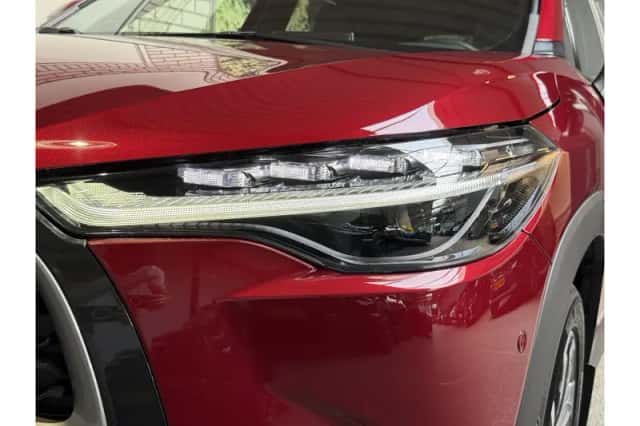 Toyota Corolla Cross (2023) thumbnail 5
