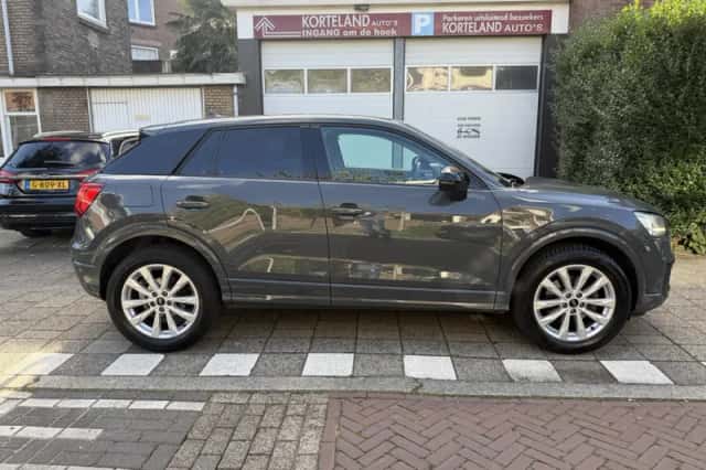 Audi Q2 (2017) thumbnail 2