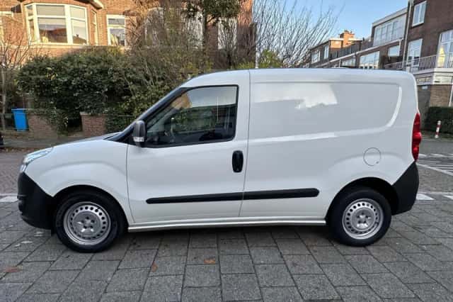 Opel Combo (2018) thumbnail 6