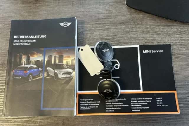 MINI Countryman (2012) thumbnail 2