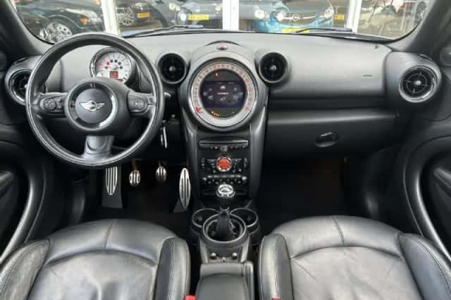MINI Countryman (2012) thumbnail 3
