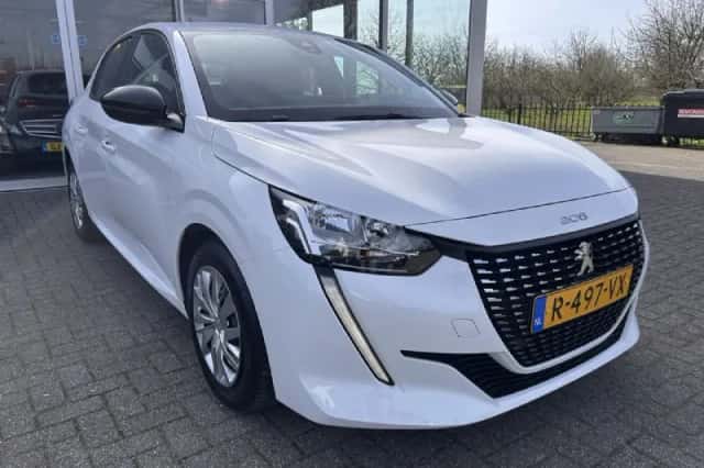 Peugeot 208 (2023) thumbnail 5