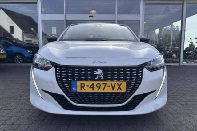 Peugeot 208 (2023) thumbnail 6