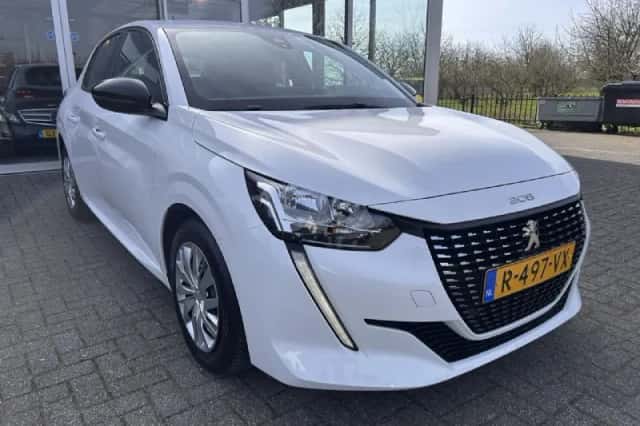Peugeot 208 (2023) thumbnail 6