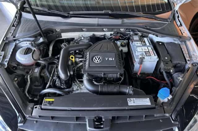 Volkswagen Golf (2016) thumbnail 6