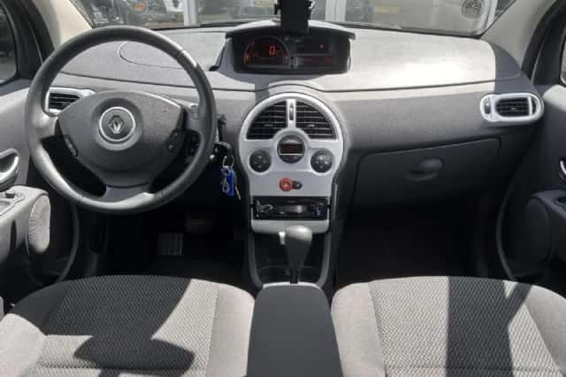 Renault Grand Modus (2011) thumbnail 3