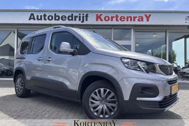 Peugeot Rifter (2021) thumbnail 1