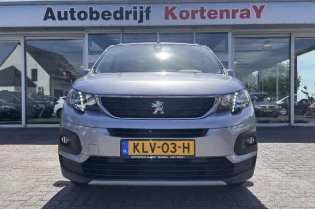 Peugeot Rifter (2021) thumbnail 4