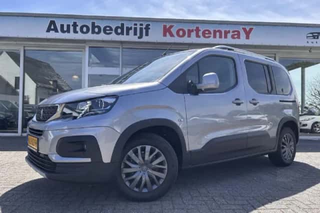 Peugeot Rifter (2021) thumbnail 6