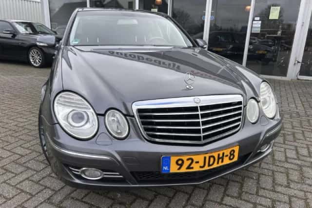 Mercedes-Benz E-Klasse (2007) thumbnail 5