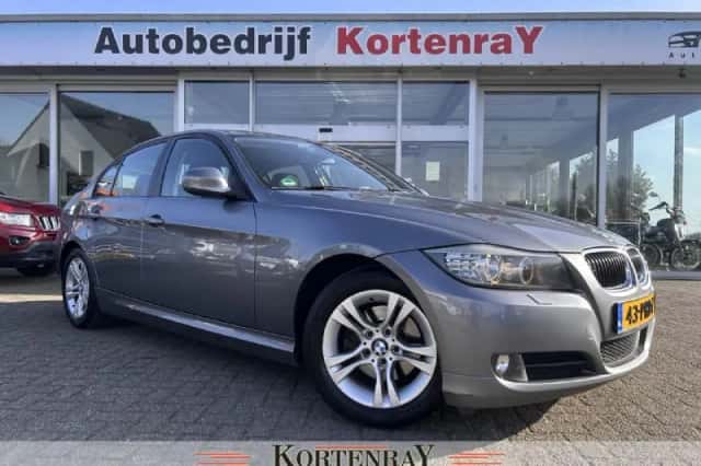 BMW 3-Serie (2011) thumbnail 1