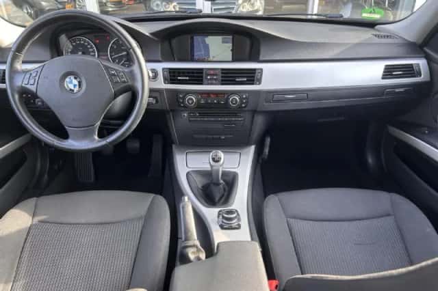 BMW 3-Serie (2011) thumbnail 6