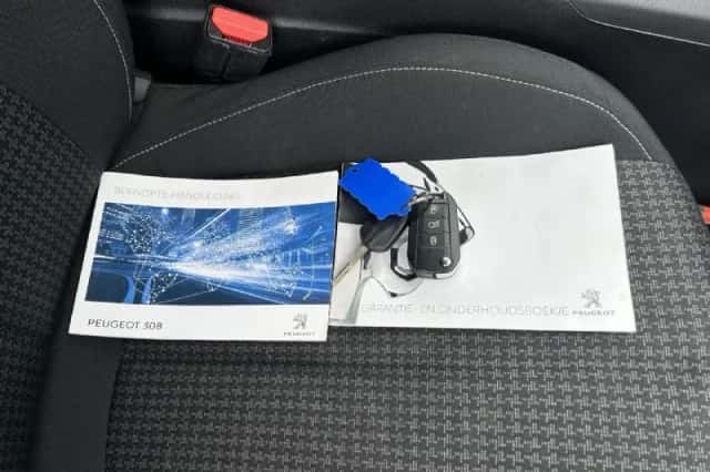 Peugeot 308 (2019) thumbnail 2