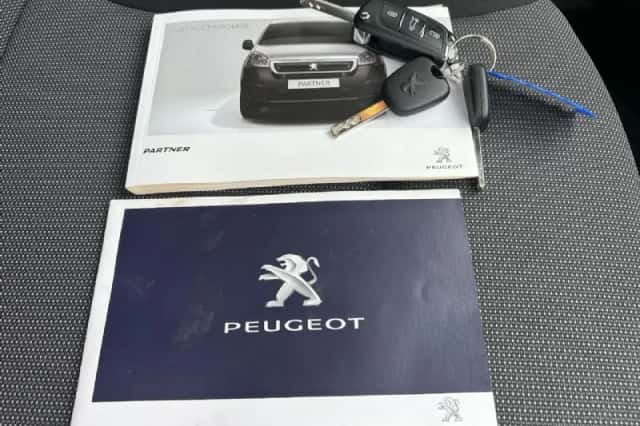 Peugeot Partner (2017) thumbnail 2