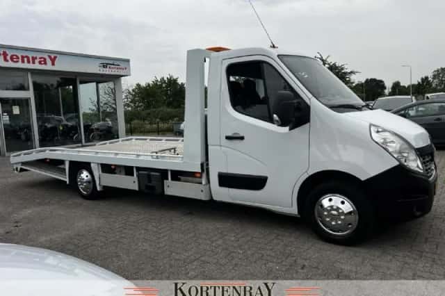 Renault Master (2014) thumbnail 1
