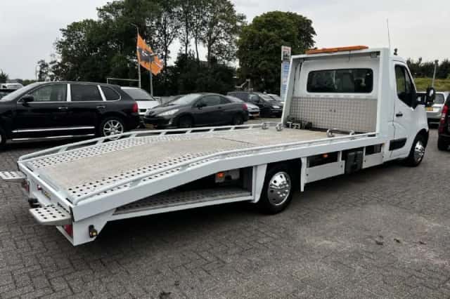 Renault Master (2014) thumbnail 3