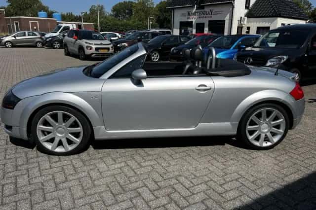 Audi TT (2002) thumbnail 3
