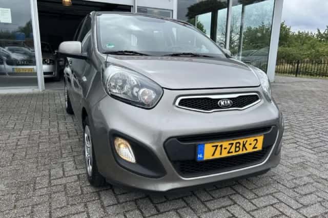 Kia Picanto (2012) thumbnail 4