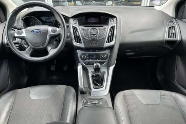 Ford Focus (2011) thumbnail 3
