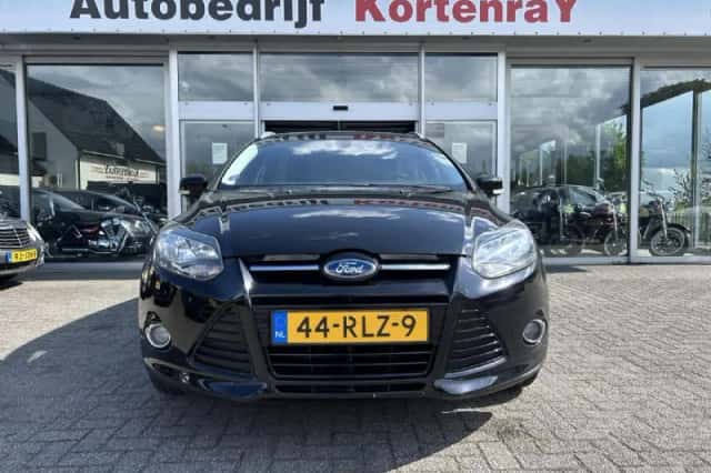 Ford Focus (2011) thumbnail 4