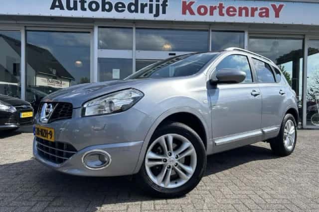 Nissan Qashqai (2011) thumbnail 6