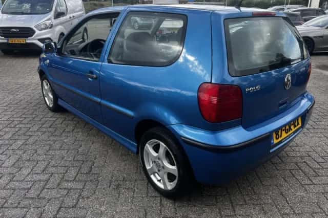 Volkswagen Polo (2001) thumbnail 3