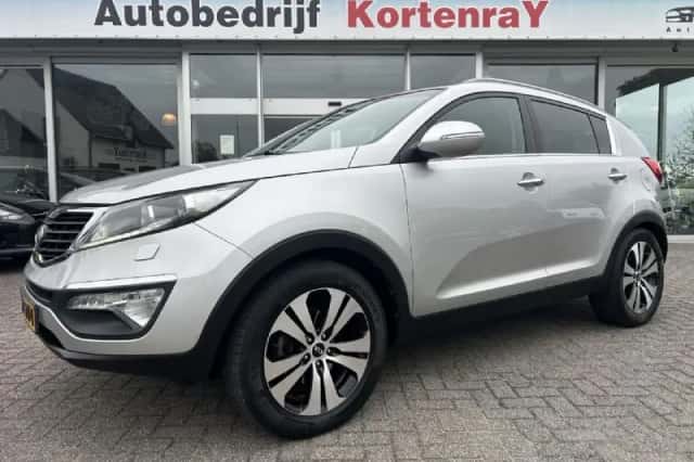 Kia Sportage (2011) thumbnail 2