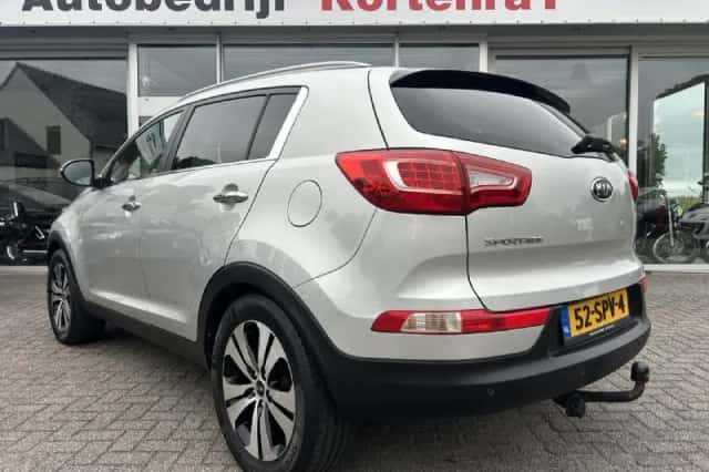Kia Sportage (2011) thumbnail 4