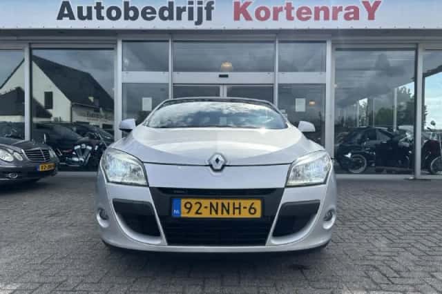 Renault Mégane (2010) thumbnail 4