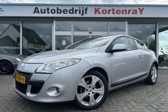 Renault Mégane (2010) thumbnail 5