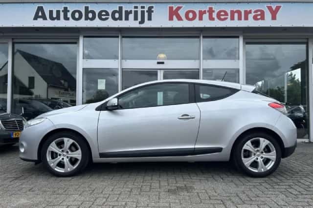 Renault Mégane (2010) thumbnail 6