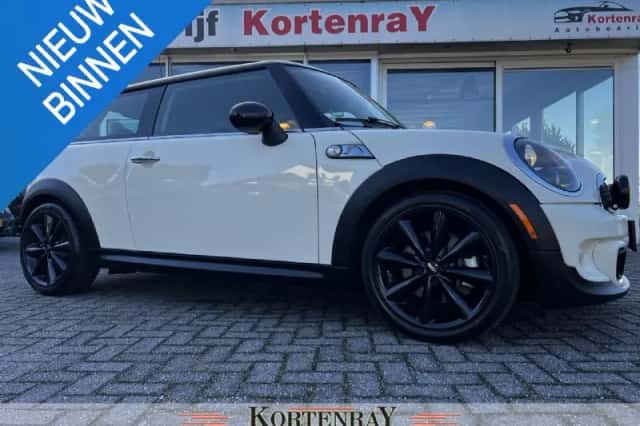 MINI Cooper S (2013) thumbnail 1