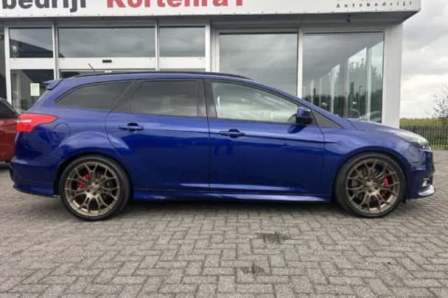 Ford Focus (2015) thumbnail 6