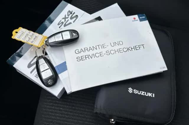 Suzuki S-Cross (2017) thumbnail 2