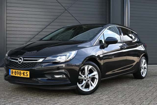 Opel Astra (2016) thumbnail 1