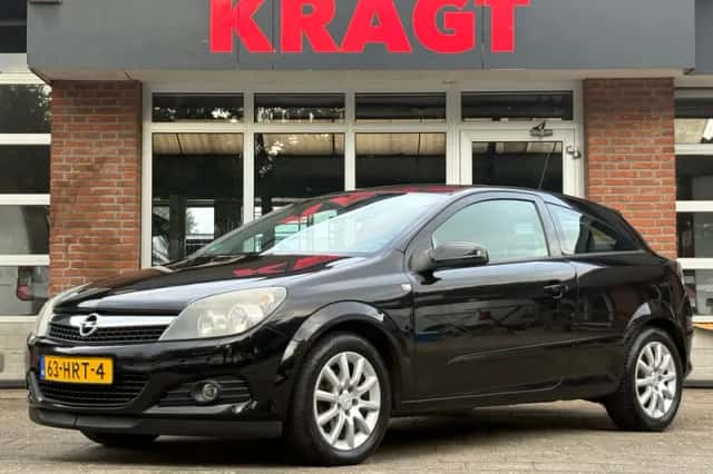 Opel Astra (2009) thumbnail 1