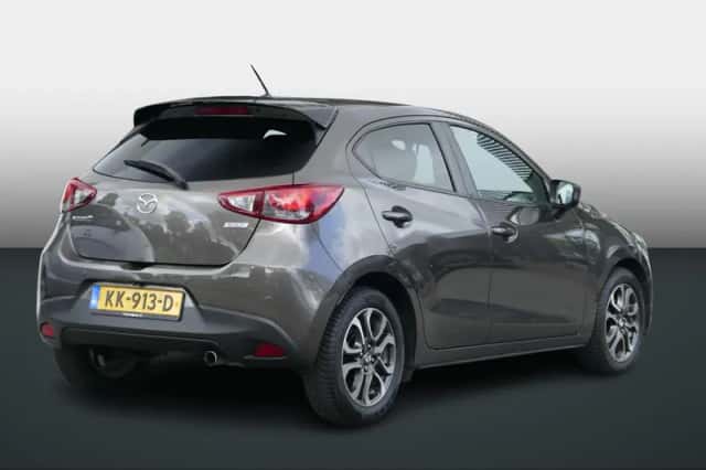 Mazda 2 (2016) thumbnail 3