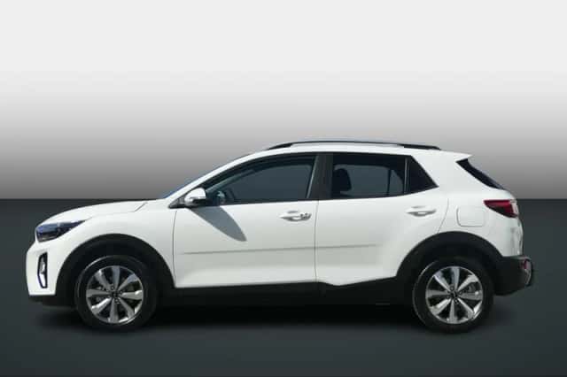 Kia Stonic (2023) thumbnail 2