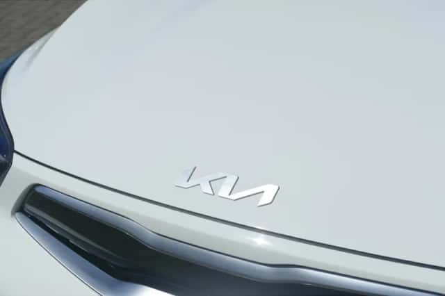 Kia Stonic (2023) thumbnail 6