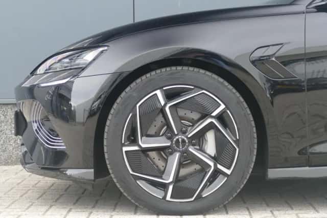 BYD Seal (2024) thumbnail 5