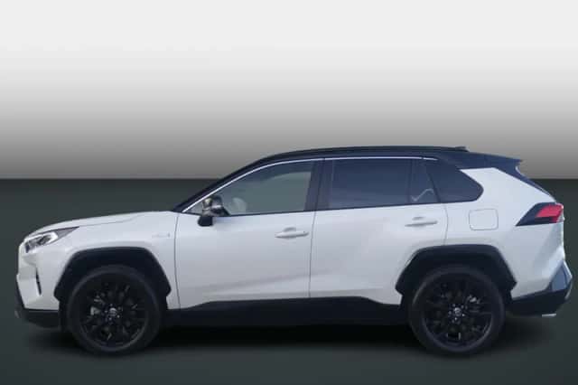 Toyota RAV4 (2021) thumbnail 2